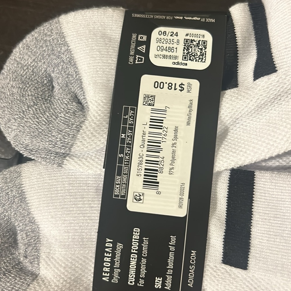 Adidas Youth Cushioned Aeroready 6 Pair Quarter Socks - NWT - Picture 4 of 4